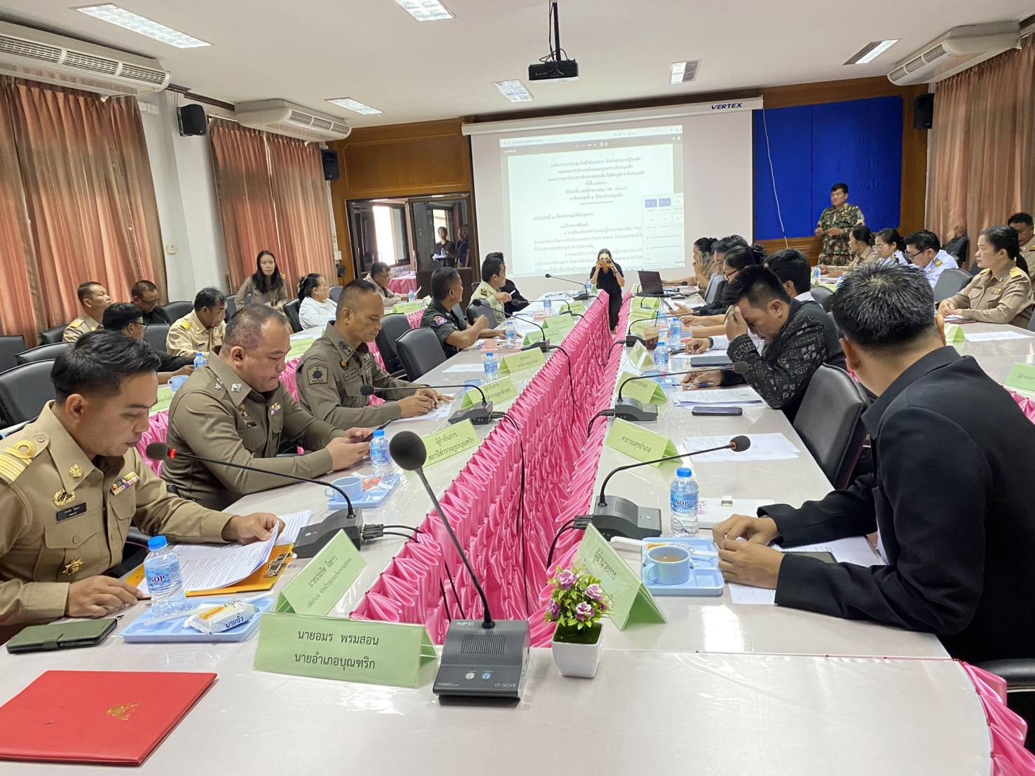 พช.บุณฑริก ร่วมประชุมหัวหน้าส่วนราชการ หัวหน้าหน่วยงานรัฐวิสาหกิจ ผู้บริหารสถานศึกษาผู้บริหารองค์กรปกครองส่วนท้องถิ่น กำนันอำเภอบุณฑริก จังหวัดอุบลราชธานี