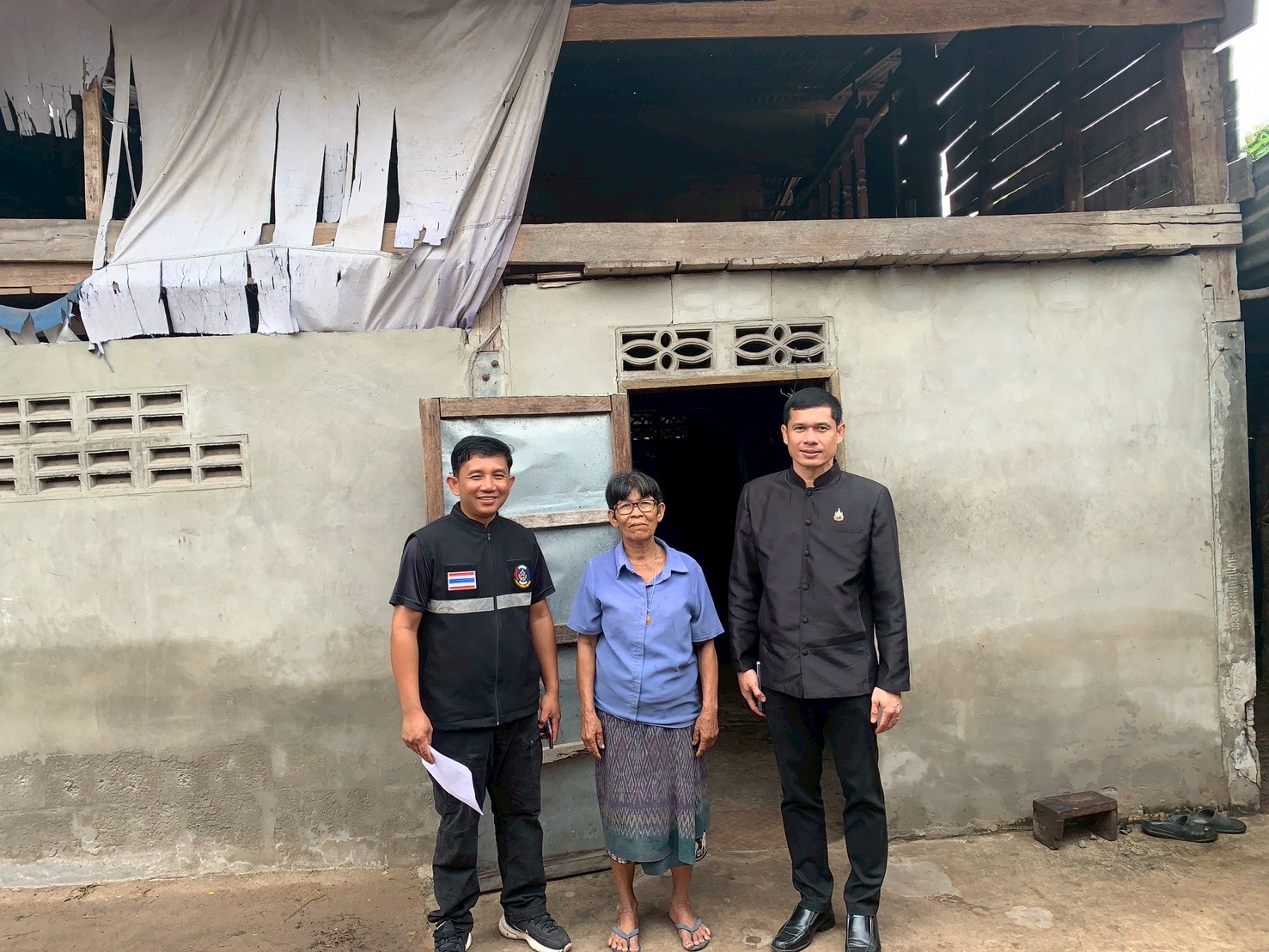 วันศุกร์ที่ 27 กุมภาพันธ์ 2569 พช.อำเภอบุณฑณริก ลงพื้นที่สำรวจครัวเรือนตกเกณฑ์จากระบบ TPMAP มิติด้านความเป็นอยู่ ต.โนนค้อ